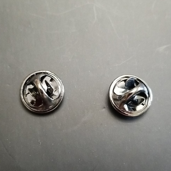 Coach pin - Picture 3 of 3